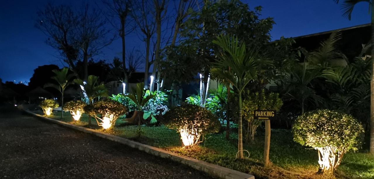 Luang Prabang Chanon Hotel Exterior photo